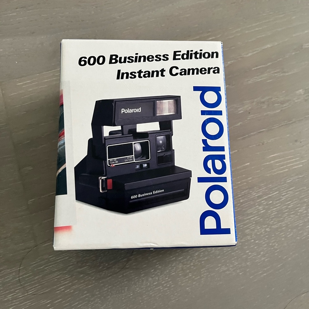 Polaroid 600 Business Edition Instant Camera - Classic Black